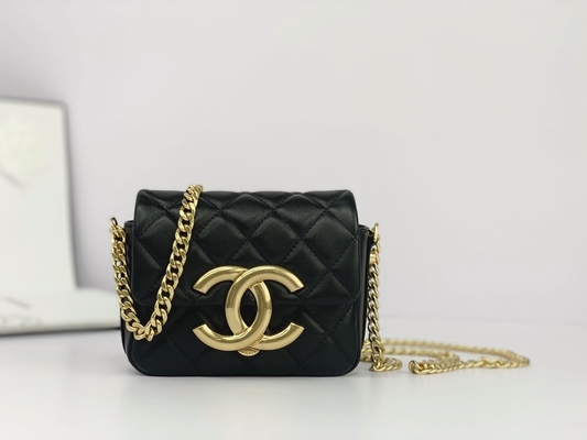Messaggero bollato di cuoio Bag Chanel Flap Phone Holder della pelle d'agnello nera