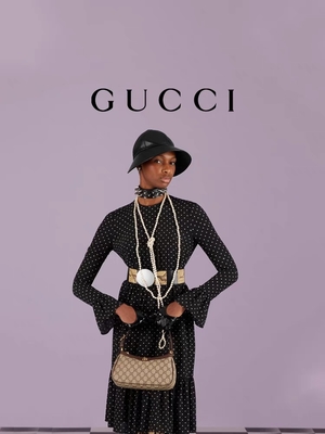 La piccola tela suprema di GG riveste di pelle sotto le ascelle la borsa a tracolla GUCCI Ophidia