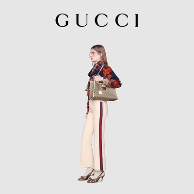 La tela suprema media della borsa a tracolla del lucchetto di GG Gucci ha personalizzato