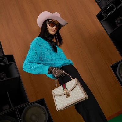 Tela suprema beige e bianca della piccola borsa a tracolla di GG Gucci Ophidia delle signore