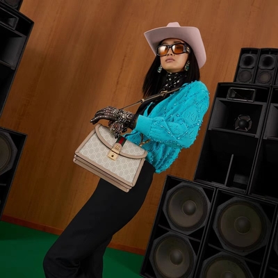Tela suprema beige e bianca della piccola borsa a tracolla di GG Gucci Ophidia delle signore