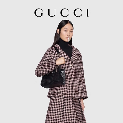 GG bollato su ordinazione Marmont Matelassé medio Tote Black Leather