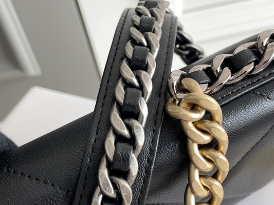 L'oro Preloved della pelle d'agnello ha marcato a caldo la borsa della falda di Chanel 19 della borsa mini OEM