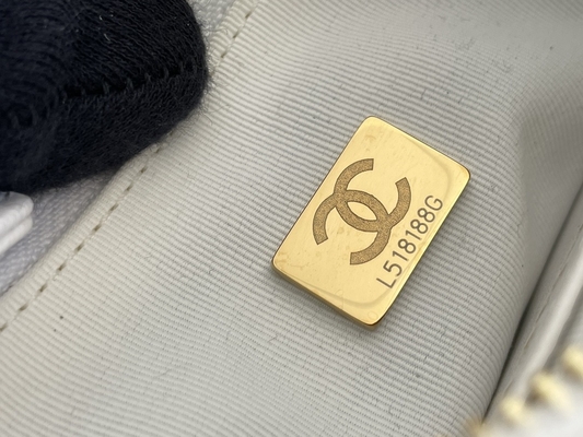 Piccolo hippy Tote Bag Shoulder Bag dell'ascella del vagabondo di Chanel AS3562 Autumn Winter 2022