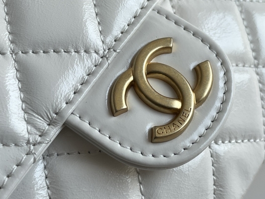 Il vitello bianco classico Preloved ha marcato a caldo la catena Chanel della borsa 2023 borse di crociera