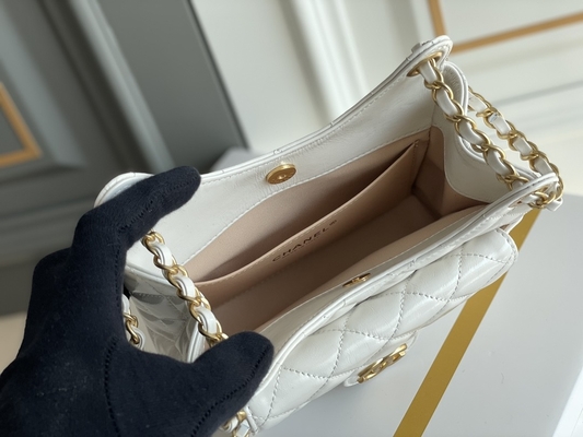 Il vitello bianco classico Preloved ha marcato a caldo la catena Chanel della borsa 2023 borse di crociera