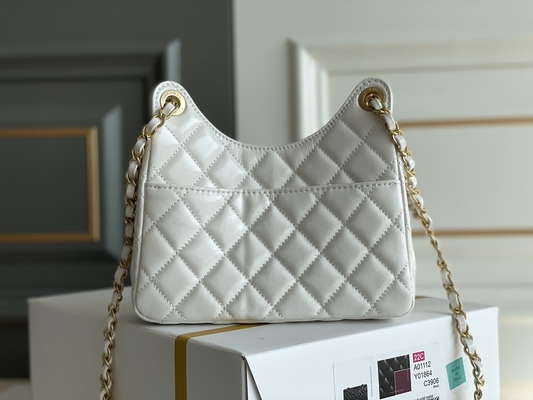 Il vitello bianco classico Preloved ha marcato a caldo la catena Chanel della borsa 2023 borse di crociera