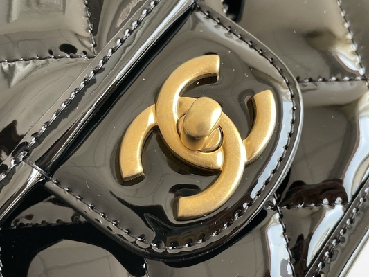 oro del nero della borsa del tofu della pelle verniciata di Chanel Flap Bag 2022 delle donne 22k