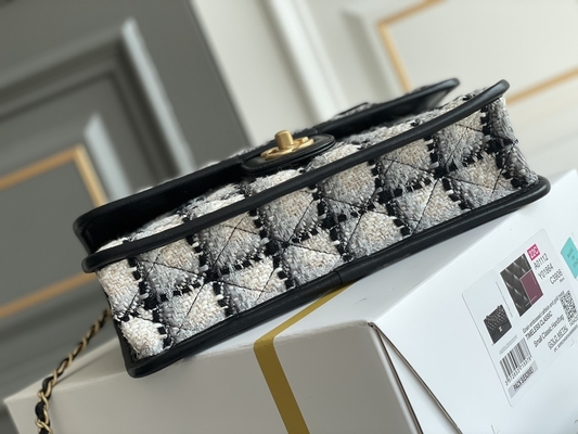 Lana bianca del plaid del nero classico di 2WAY Chanel Medium Flap Bag Messenger