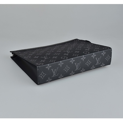 L'eclissi del monogramma ha marcato a caldo la disposizione di Pochette Louis Vuitton Voyage Pouch Canvas della borsa degli uomini