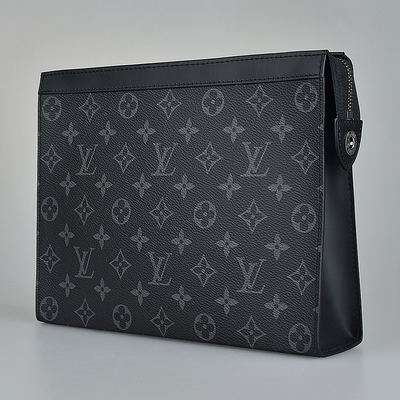 L'eclissi del monogramma ha marcato a caldo la disposizione di Pochette Louis Vuitton Voyage Pouch Canvas della borsa degli uomini