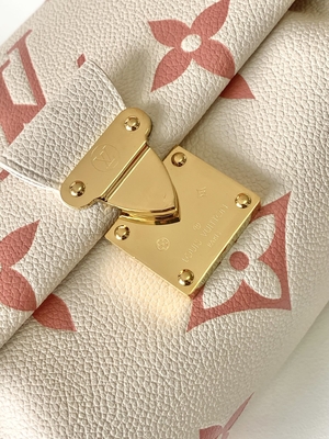 Cuoio favorito di Mini Sling Bag Branded LV Rose Trianon Two Monogram Empreinte della crema