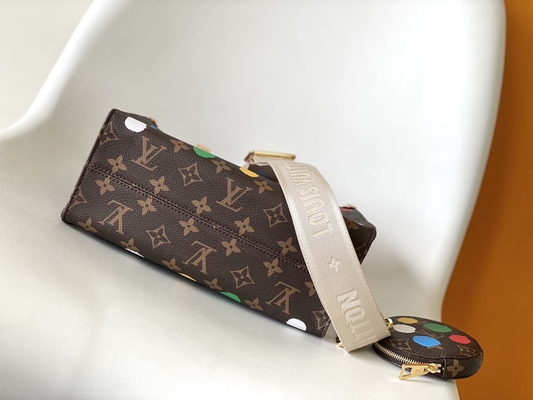 Monogramma di LV X Yayoi Preloved Branded Bag Kusama OnTheGoMM multicolore