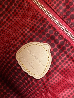 Monogramma di LV X Yayoi Preloved Branded Bag Kusama OnTheGoMM multicolore