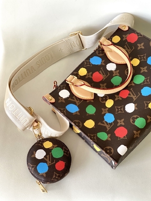 Monogramma di LV X Yayoi Preloved Branded Bag Kusama OnTheGoMM multicolore