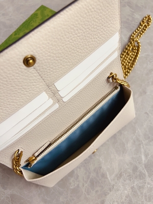 Portafoglio di cuoio rosa-chiaro di Mini Designer Purses Gucci Python sul WOC a catena con il collegamento del G
