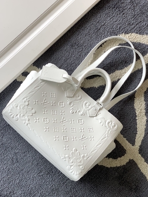 Il monogramma bianco Preloved ha marcato a caldo la borsa Louis Vuitton Sac Plat Tote