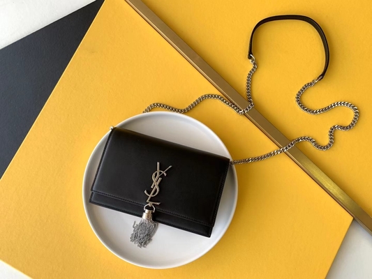 San medio Laurent Woc Zipper Closure di Kate Tassel Red YVES SAINT LAURENT