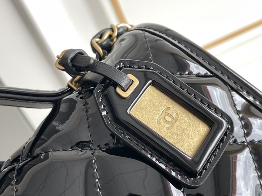Catena dell'oro di Chanel 22 Mini Designer Purses Black Spell con la falda di goccia