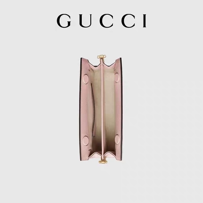 La piccola borsa a tracolla del doppio della borsa su ordinazione di G Gucci Ophidia ha ricamato