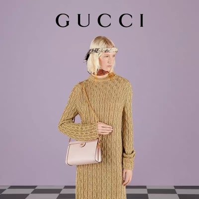La piccola borsa a tracolla del doppio della borsa su ordinazione di G Gucci Ophidia ha ricamato