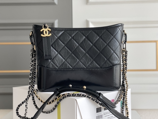 Vitello pre di proprietà di Chanel Gabrielle Shoulder Bag Hobo Handbag