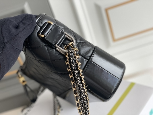 Vitello pre di proprietà di Chanel Gabrielle Shoulder Bag Hobo Handbag