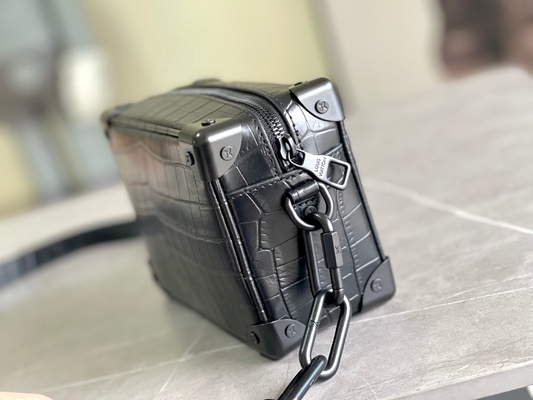 Tronco molle Mini Small Patent Leather di Crocodilien Matte Black Louis Vuitton LV