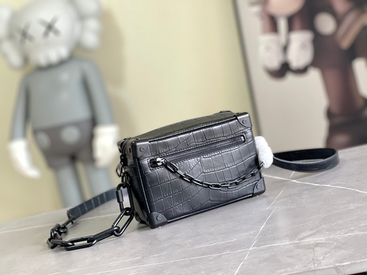 Tronco molle Mini Small Patent Leather di Crocodilien Matte Black Louis Vuitton LV