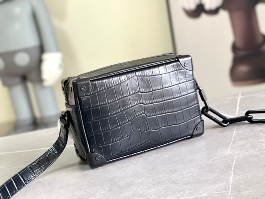 Tronco molle Mini Small Patent Leather di Crocodilien Matte Black Louis Vuitton LV