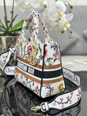 Borsa bollata su ordinazione multicolore di Dior Medium D Lite delle borse di Petites Fleurs