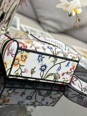Borsa bollata su ordinazione multicolore di Dior Medium D Lite delle borse di Petites Fleurs