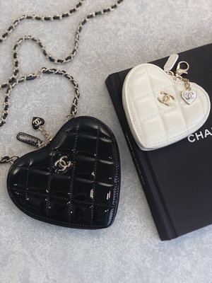 Il vitello laccato a catena Preloved ha marcato a caldo l'oro Tone Metal Black And White della borsa