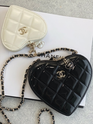 Il vitello laccato a catena Preloved ha marcato a caldo l'oro Tone Metal Black And White della borsa